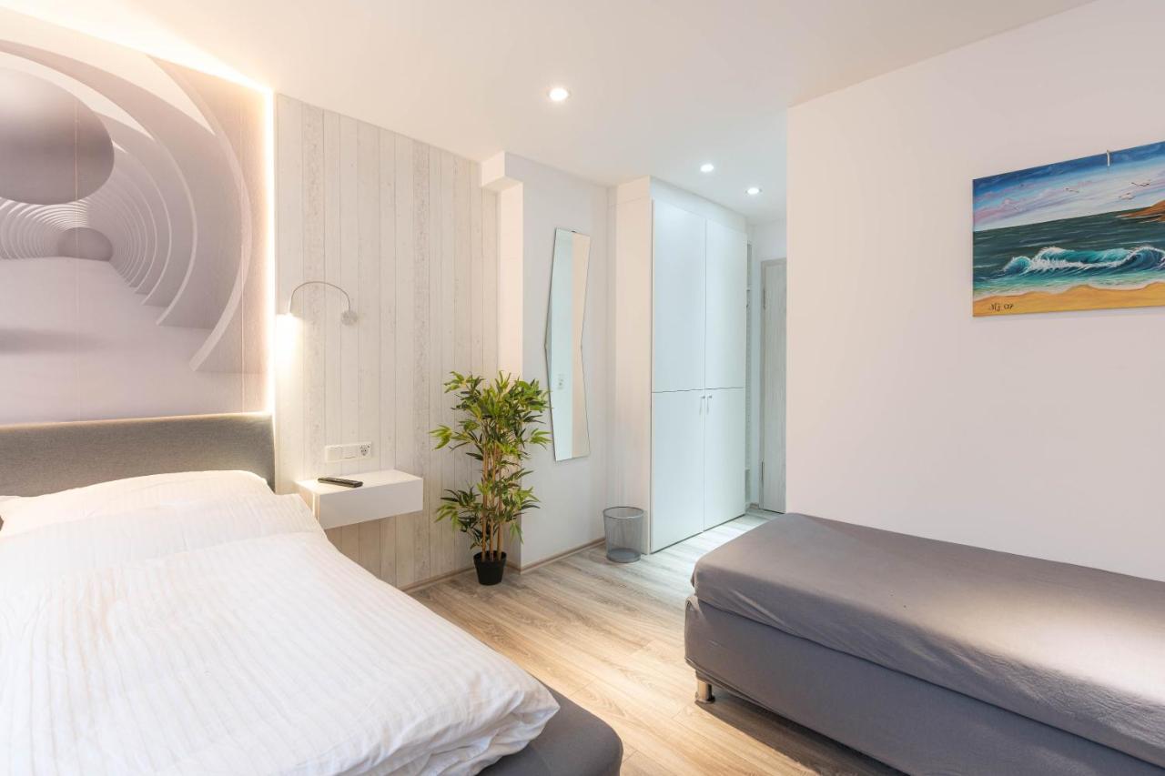 Messe-Hotelzimmer-Einzimmerappartement Leverkusen Eksteriør bilde